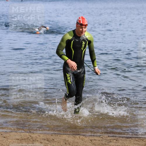 16.06.2024 - 26. Vierlanden-Triathlon Strokosch-Dieckow http://msf.ph/oto/6300365 16.06.2024 09:42:41 Schwimmen 65, 82, 114, 129, 166, 180, 65, 82, 114, 129, 166, 180 meine-sportfotos.de