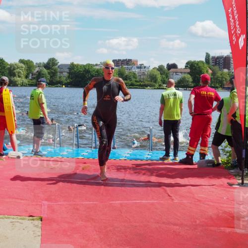 16.06.2024 - 7 Türme Triathlon KatJ http://msf.ph/oto/6300375 16.06.2024 11:16:15 Schwimmen 30, 158, 163, 175, 193, 199, 219, 283 meine-sportfotos.de