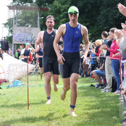 16.06.2024 - 26. Vierlanden-Triathlon Lena Gebhardt http://msf.ph/oto/6300378 16.06.2024 10:59:54 Schwimmen 230, 232, 242, 246, 248, 284, 285, 286, 335, 337, 230, 232, 242, 246, 248, 284, 285, 286, 335, 337 meine-sportfotos.de