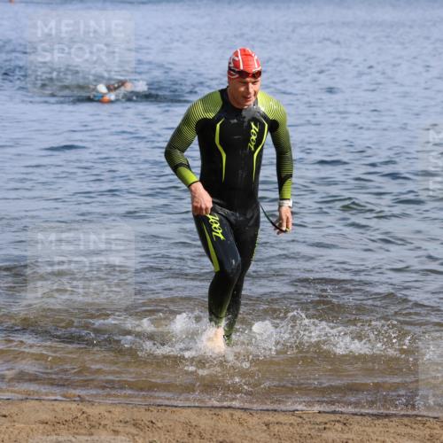 16.06.2024 - 26. Vierlanden-Triathlon Strokosch-Dieckow http://msf.ph/oto/6300382 16.06.2024 09:42:41 Schwimmen 65, 82, 114, 129, 166, 180, 65, 82, 114, 129, 166, 180 meine-sportfotos.de