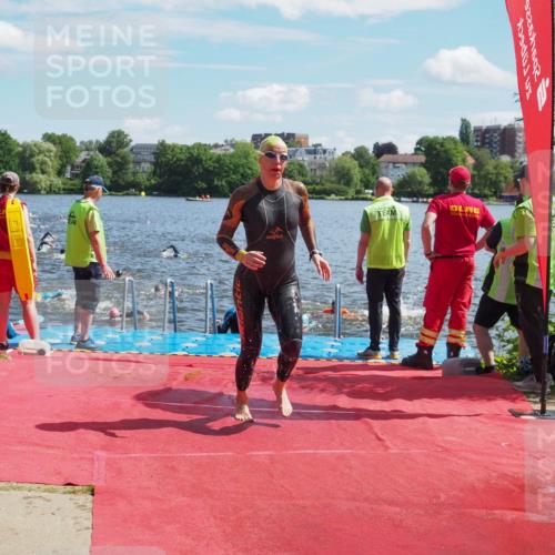 16.06.2024 - 7 Türme Triathlon KatJ http://msf.ph/oto/6300384 16.06.2024 11:16:16 Schwimmen 30, 158, 163, 175, 193, 199, 219, 283 meine-sportfotos.de