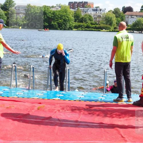 16.06.2024 - 7 Türme Triathlon KatJ http://msf.ph/oto/6300403 16.06.2024 11:16:18 Schwimmen 30, 158, 175, 193, 199, 219, 283 meine-sportfotos.de