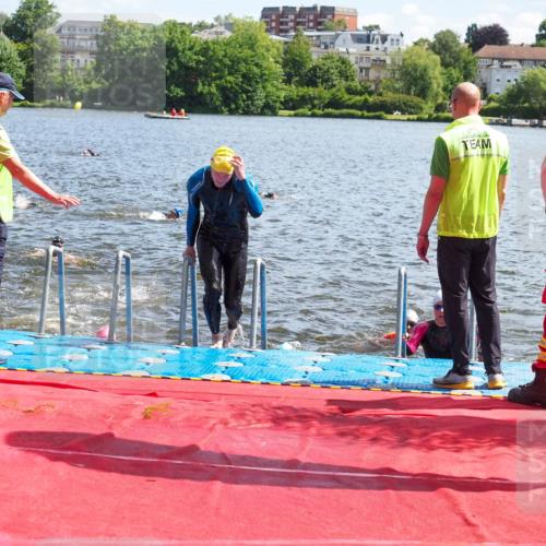 16.06.2024 - 7 Türme Triathlon KatJ http://msf.ph/oto/6300410 16.06.2024 11:16:19 Schwimmen 30, 158, 175, 193, 199, 219, 283 meine-sportfotos.de