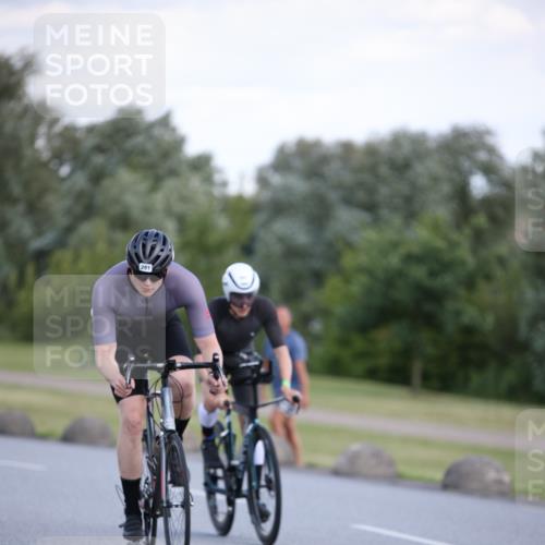16.06.2024 - 26. Vierlanden-Triathlon Jannik Wohlers http://msf.ph/oto/6300423 16.06.2024 11:38:37 Radfahren 44, 68, 201, 215, 281, 369 meine-sportfotos.de
