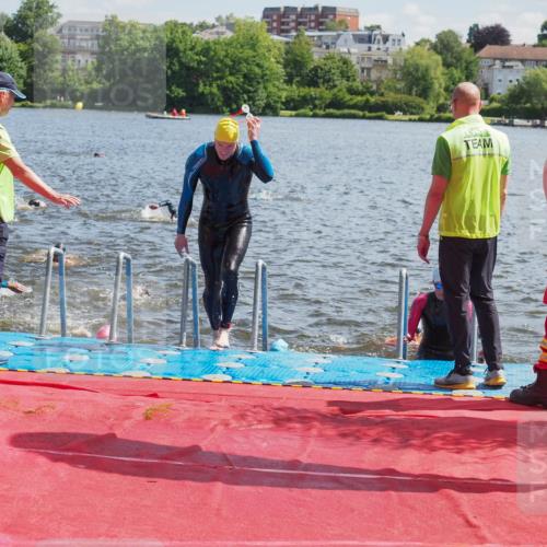 16.06.2024 - 7 Türme Triathlon KatJ http://msf.ph/oto/6300424 16.06.2024 11:16:19 Schwimmen 30, 158, 175, 193, 199, 219, 283 meine-sportfotos.de