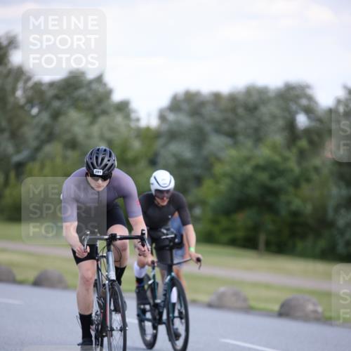 16.06.2024 - 26. Vierlanden-Triathlon Jannik Wohlers http://msf.ph/oto/6300428 16.06.2024 11:38:37 Radfahren 44, 68, 201, 215, 281, 369 meine-sportfotos.de