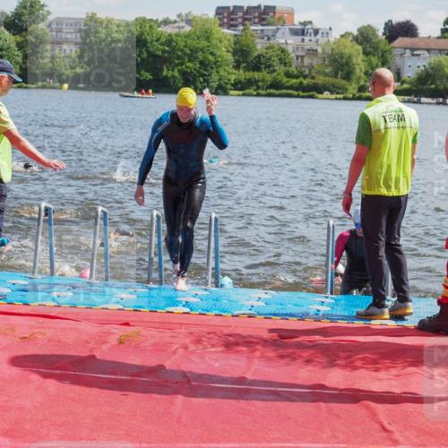 16.06.2024 - 7 Türme Triathlon KatJ http://msf.ph/oto/6300430 16.06.2024 11:16:19 Schwimmen 30, 158, 175, 193, 199, 219, 283 meine-sportfotos.de