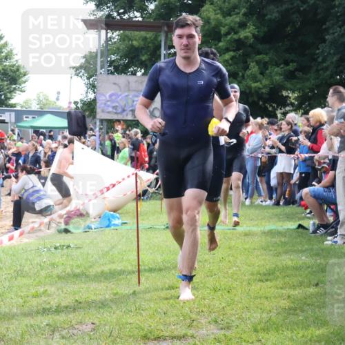 16.06.2024 - 26. Vierlanden-Triathlon Lena Gebhardt http://msf.ph/oto/6300439 16.06.2024 10:59:58 Schwimmen 230, 232, 242, 246, 248, 261, 284, 285, 286, 335, 337, 230, 232, 242, 246, 248, 261, 284, 285, 286, 335, 337 meine-sportfotos.de