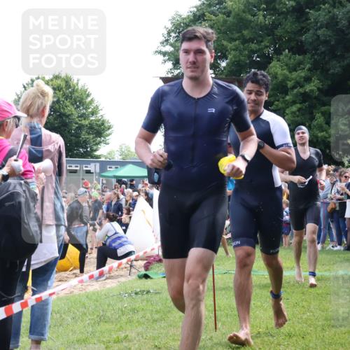 16.06.2024 - 26. Vierlanden-Triathlon Lena Gebhardt http://msf.ph/oto/6300450 16.06.2024 10:59:58 Schwimmen 230, 232, 242, 246, 248, 261, 284, 285, 286, 335, 337, 230, 232, 242, 246, 248, 261, 284, 285, 286, 335, 337 meine-sportfotos.de