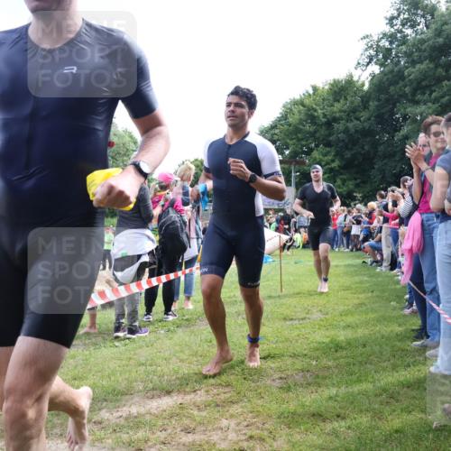16.06.2024 - 26. Vierlanden-Triathlon Lena Gebhardt http://msf.ph/oto/6300477 16.06.2024 11:00:00 Schwimmen 232, 242, 246, 248, 261, 284, 286, 335, 337, 232, 242, 246, 248, 261, 284, 286, 335, 337 meine-sportfotos.de