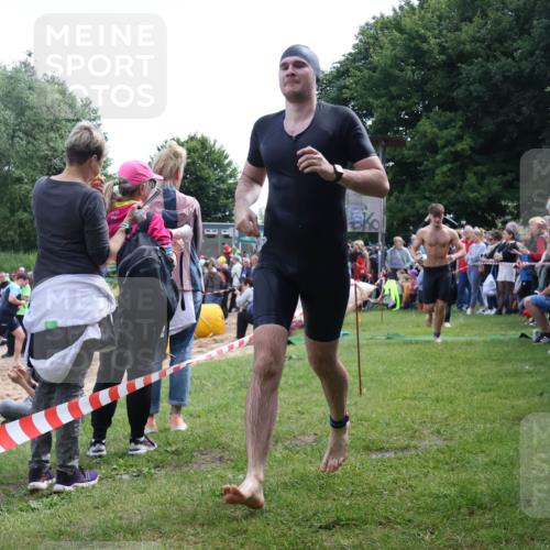 16.06.2024 - 26. Vierlanden-Triathlon Lena Gebhardt http://msf.ph/oto/6300505 16.06.2024 11:00:01 Schwimmen 232, 242, 246, 248, 261, 284, 286, 335, 337, 232, 242, 246, 248, 261, 284, 286, 335, 337 meine-sportfotos.de