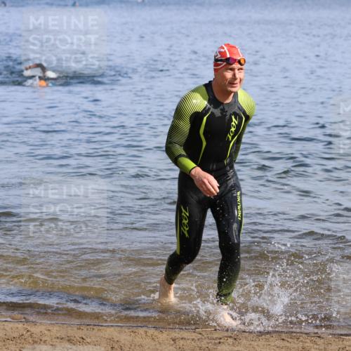 16.06.2024 - 26. Vierlanden-Triathlon Strokosch-Dieckow http://msf.ph/oto/6300518 16.06.2024 09:42:42 Schwimmen 65, 82, 114, 129, 166, 65, 82, 114, 129, 166 meine-sportfotos.de
