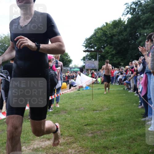 16.06.2024 - 26. Vierlanden-Triathlon Lena Gebhardt http://msf.ph/oto/6300519 16.06.2024 11:00:02 Schwimmen 232, 242, 246, 248, 261, 284, 286, 335, 337, 344, 232, 242, 246, 248, 261, 284, 286, 335, 337, 344 meine-sportfotos.de