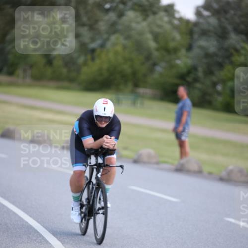 16.06.2024 - 26. Vierlanden-Triathlon Jannik Wohlers http://msf.ph/oto/6300548 16.06.2024 11:38:45 Radfahren 156, 165, 185, 201, 215, 281 meine-sportfotos.de