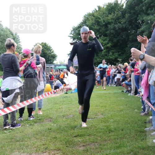16.06.2024 - 26. Vierlanden-Triathlon Lena Gebhardt http://msf.ph/oto/6300577 16.06.2024 11:00:05 Schwimmen 246, 261, 284, 286, 335, 337, 344, 246, 261, 284, 286, 335, 337, 344 meine-sportfotos.de