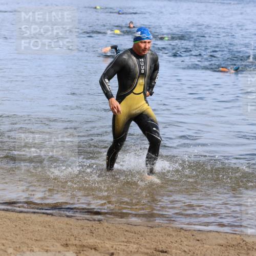 16.06.2024 - 26. Vierlanden-Triathlon Strokosch-Dieckow http://msf.ph/oto/6300589 16.06.2024 09:42:46 Schwimmen 82, 114, 129, 166, 82, 114, 129, 166 meine-sportfotos.de