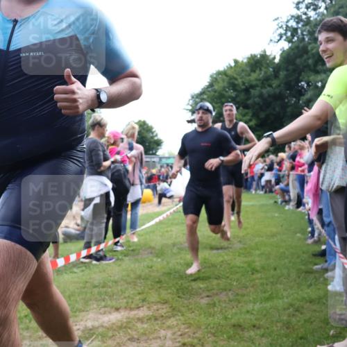 16.06.2024 - 26. Vierlanden-Triathlon Lena Gebhardt http://msf.ph/oto/6300650 16.06.2024 11:00:10 Schwimmen 246, 261, 283, 286, 335, 340, 344, 1274, 246, 261, 283, 286, 335, 340, 344, 1274 meine-sportfotos.de