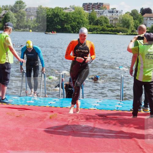 16.06.2024 - 7 Türme Triathlon KatJ http://msf.ph/oto/6300660 16.06.2024 11:16:32 Schwimmen 22, 30, 37, 158, 175, 193, 199, 217, 231, 283, 289 meine-sportfotos.de