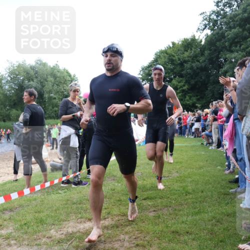 16.06.2024 - 26. Vierlanden-Triathlon Lena Gebhardt http://msf.ph/oto/6300662 16.06.2024 11:00:11 Schwimmen 246, 261, 283, 286, 335, 340, 344, 1274, 246, 261, 283, 286, 335, 340, 344, 1274 meine-sportfotos.de