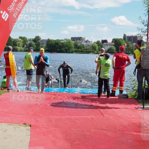16.06.2024 - 7 Türme Triathlon KatJ http://msf.ph/oto/6300675 16.06.2024 11:16:35 Schwimmen 22, 30, 37, 158, 175, 199, 217, 230, 231, 283, 289, 298 meine-sportfotos.de