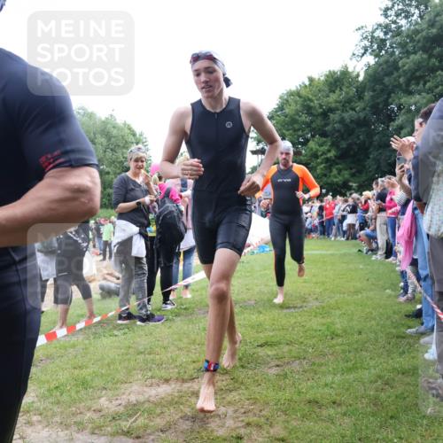 16.06.2024 - 26. Vierlanden-Triathlon Lena Gebhardt http://msf.ph/oto/6300680 16.06.2024 11:00:11 Schwimmen 246, 261, 283, 286, 335, 340, 344, 1274, 246, 261, 283, 286, 335, 340, 344, 1274 meine-sportfotos.de