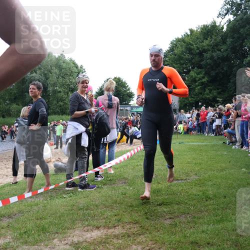 16.06.2024 - 26. Vierlanden-Triathlon Lena Gebhardt http://msf.ph/oto/6300689 16.06.2024 11:00:12 Schwimmen 246, 261, 283, 286, 335, 340, 344, 1274, 246, 261, 283, 286, 335, 340, 344, 1274 meine-sportfotos.de
