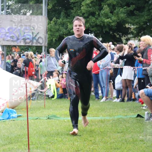 16.06.2024 - 26. Vierlanden-Triathlon Lena Gebhardt http://msf.ph/oto/6300718 16.06.2024 11:00:17 Schwimmen 276, 283, 340, 344, 1274, 276, 283, 340, 344, 1274 meine-sportfotos.de