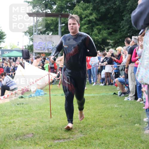 16.06.2024 - 26. Vierlanden-Triathlon Lena Gebhardt http://msf.ph/oto/6300737 16.06.2024 11:00:19 Schwimmen 276, 283, 340, 344, 1274, 276, 283, 340, 344, 1274 meine-sportfotos.de