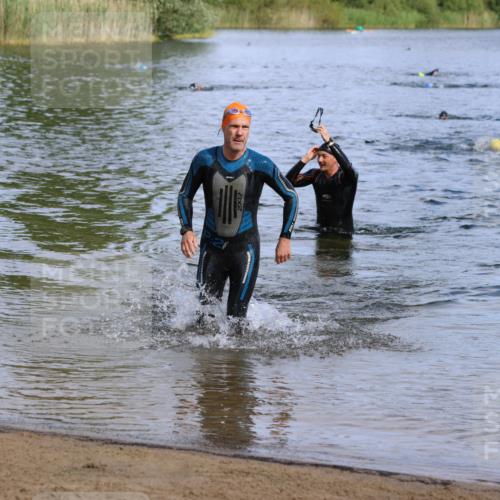 16.06.2024 - 26. Vierlanden-Triathlon Strokosch-Dieckow http://msf.ph/oto/6300739 16.06.2024 09:43:00 Schwimmen 60, 82, 60, 82 meine-sportfotos.de
