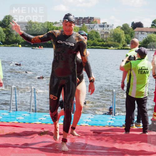16.06.2024 - 7 Türme Triathlon KatJ http://msf.ph/oto/6300746 16.06.2024 11:16:39 Schwimmen 22, 30, 37, 158, 175, 199, 217, 230, 231, 289, 298 meine-sportfotos.de