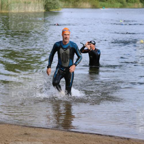 16.06.2024 - 26. Vierlanden-Triathlon Strokosch-Dieckow http://msf.ph/oto/6300760 16.06.2024 09:43:00 Schwimmen 60, 82, 60, 82 meine-sportfotos.de