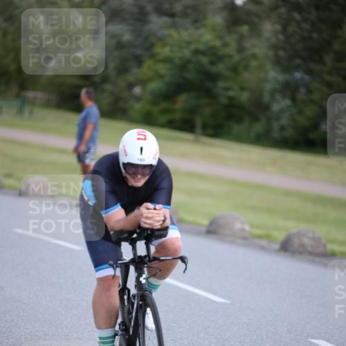 16.06.2024 - 26. Vierlanden-Triathlon Jannik Wohlers http://msf.ph/oto/6300800 16.06.2024 11:38:46 Radfahren 156, 165, 185, 201, 215, 281, 295 meine-sportfotos.de