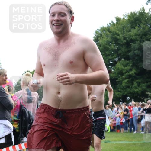 16.06.2024 - 26. Vierlanden-Triathlon Lena Gebhardt http://msf.ph/oto/6300815 16.06.2024 11:00:24 Schwimmen 276, 283, 340, 1274, 276, 283, 340, 1274 meine-sportfotos.de