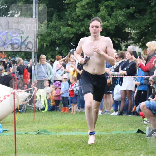 16.06.2024 - 26. Vierlanden-Triathlon Lena Gebhardt http://msf.ph/oto/6300854 16.06.2024 11:00:29 Schwimmen 276, 276 meine-sportfotos.de