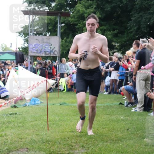 16.06.2024 - 26. Vierlanden-Triathlon Lena Gebhardt http://msf.ph/oto/6300872 16.06.2024 11:00:30 Schwimmen 276, 276 meine-sportfotos.de