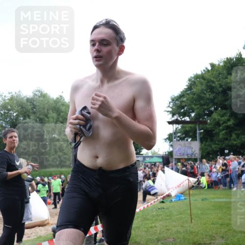 16.06.2024 - 26. Vierlanden-Triathlon Lena Gebhardt http://msf.ph/oto/6300899 16.06.2024 11:00:32 Schwimmen 236, 276, 292, 236, 276, 292 meine-sportfotos.de