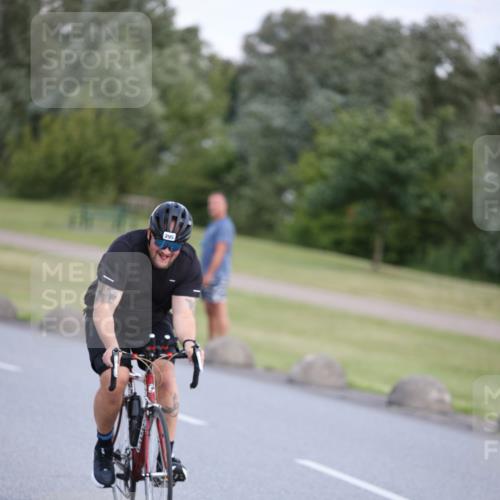 16.06.2024 - 26. Vierlanden-Triathlon Jannik Wohlers http://msf.ph/oto/6300924 16.06.2024 11:38:48 Radfahren 53, 156, 165, 185, 271, 295 meine-sportfotos.de