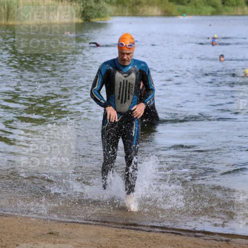 16.06.2024 - 26. Vierlanden-Triathlon Strokosch-Dieckow http://msf.ph/oto/6300927 16.06.2024 09:43:01 Schwimmen 60, 60 meine-sportfotos.de