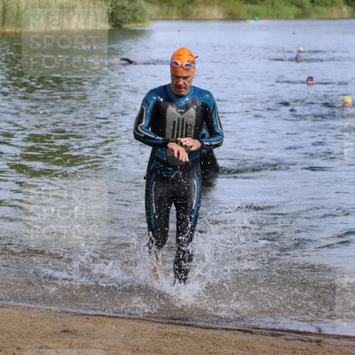 16.06.2024 - 26. Vierlanden-Triathlon Strokosch-Dieckow http://msf.ph/oto/6300954 16.06.2024 09:43:01 Schwimmen 60, 60 meine-sportfotos.de