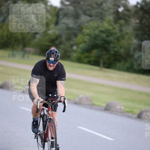 16.06.2024 - 26. Vierlanden-Triathlon Jannik Wohlers http://msf.ph/oto/6300971 16.06.2024 11:38:48 Radfahren 53, 156, 165, 185, 271, 295 meine-sportfotos.de