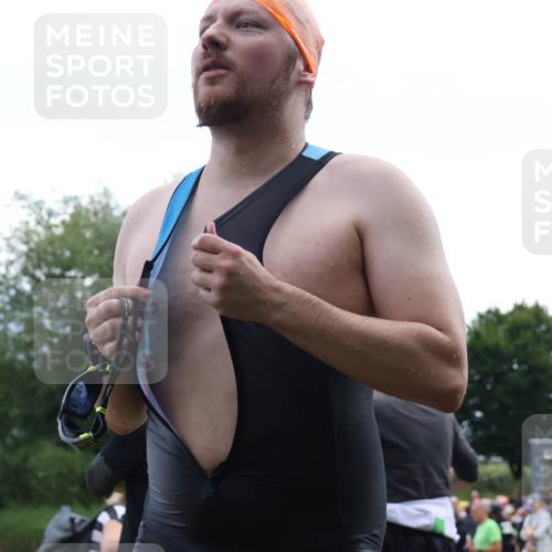 16.06.2024 - 26. Vierlanden-Triathlon Lena Gebhardt http://msf.ph/oto/6300983 16.06.2024 11:00:53 Schwimmen 347, 347 meine-sportfotos.de
