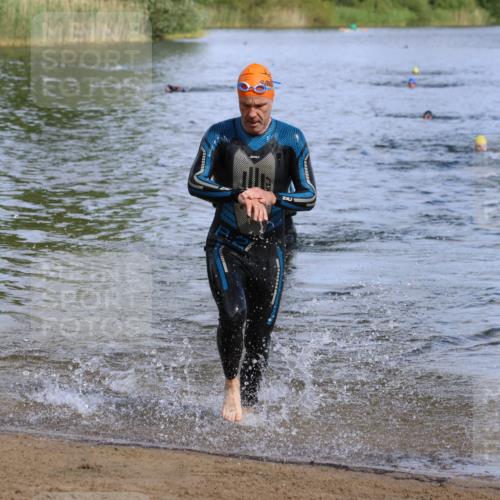 16.06.2024 - 26. Vierlanden-Triathlon Strokosch-Dieckow http://msf.ph/oto/6300984 16.06.2024 09:43:02 Schwimmen 60, 60 meine-sportfotos.de