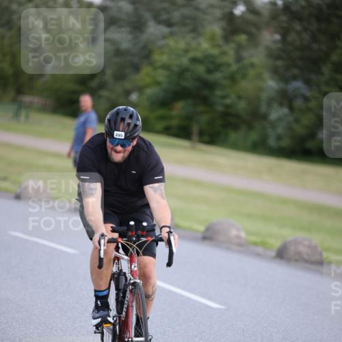 16.06.2024 - 26. Vierlanden-Triathlon Jannik Wohlers http://msf.ph/oto/6301007 16.06.2024 11:38:48 Radfahren 53, 156, 165, 185, 271, 295 meine-sportfotos.de