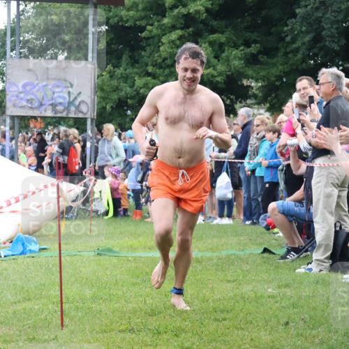 16.06.2024 - 26. Vierlanden-Triathlon Lena Gebhardt http://msf.ph/oto/6301019 16.06.2024 11:01:06 Schwimmen 347, 350, 347, 350 meine-sportfotos.de