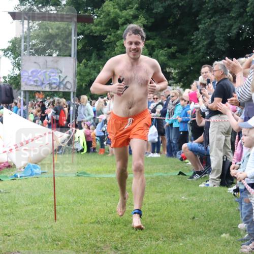 16.06.2024 - 26. Vierlanden-Triathlon Lena Gebhardt http://msf.ph/oto/6301021 16.06.2024 11:01:07 Schwimmen 347, 350, 347, 350 meine-sportfotos.de