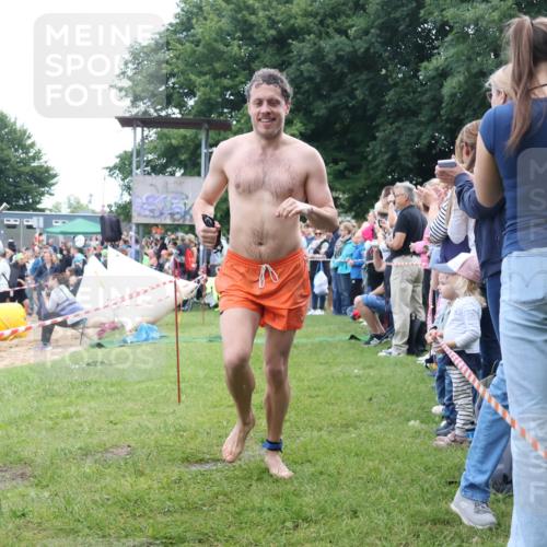 16.06.2024 - 26. Vierlanden-Triathlon Lena Gebhardt http://msf.ph/oto/6301031 16.06.2024 11:01:08 Schwimmen 347, 350, 347, 350 meine-sportfotos.de
