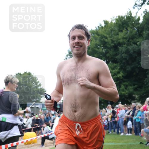 16.06.2024 - 26. Vierlanden-Triathlon Lena Gebhardt http://msf.ph/oto/6301043 16.06.2024 11:01:08 Schwimmen 347, 350, 347, 350 meine-sportfotos.de