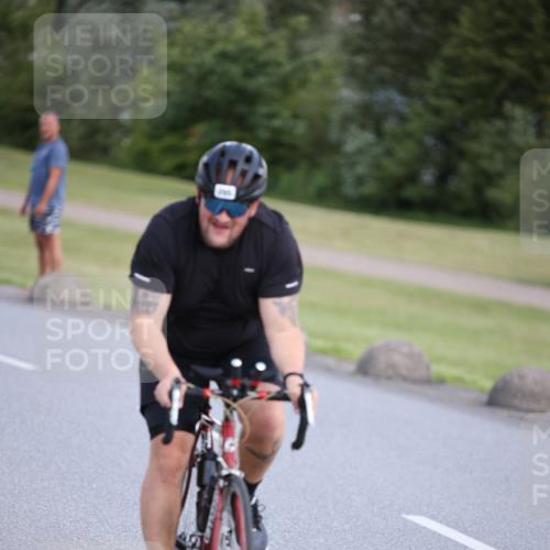 16.06.2024 - 26. Vierlanden-Triathlon Jannik Wohlers http://msf.ph/oto/6301046 16.06.2024 11:38:48 Radfahren 53, 156, 165, 185, 271, 295 meine-sportfotos.de