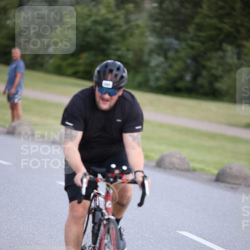 16.06.2024 - 26. Vierlanden-Triathlon Jannik Wohlers http://msf.ph/oto/6301051 16.06.2024 11:38:48 Radfahren 53, 156, 165, 185, 271, 295 meine-sportfotos.de