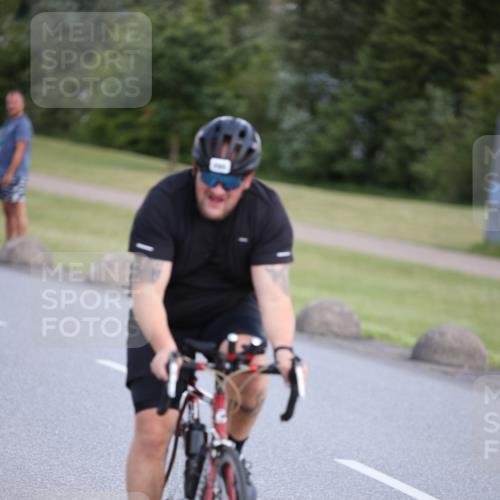 16.06.2024 - 26. Vierlanden-Triathlon Jannik Wohlers http://msf.ph/oto/6301052 16.06.2024 11:38:48 Radfahren 53, 156, 165, 185, 271, 295 meine-sportfotos.de
